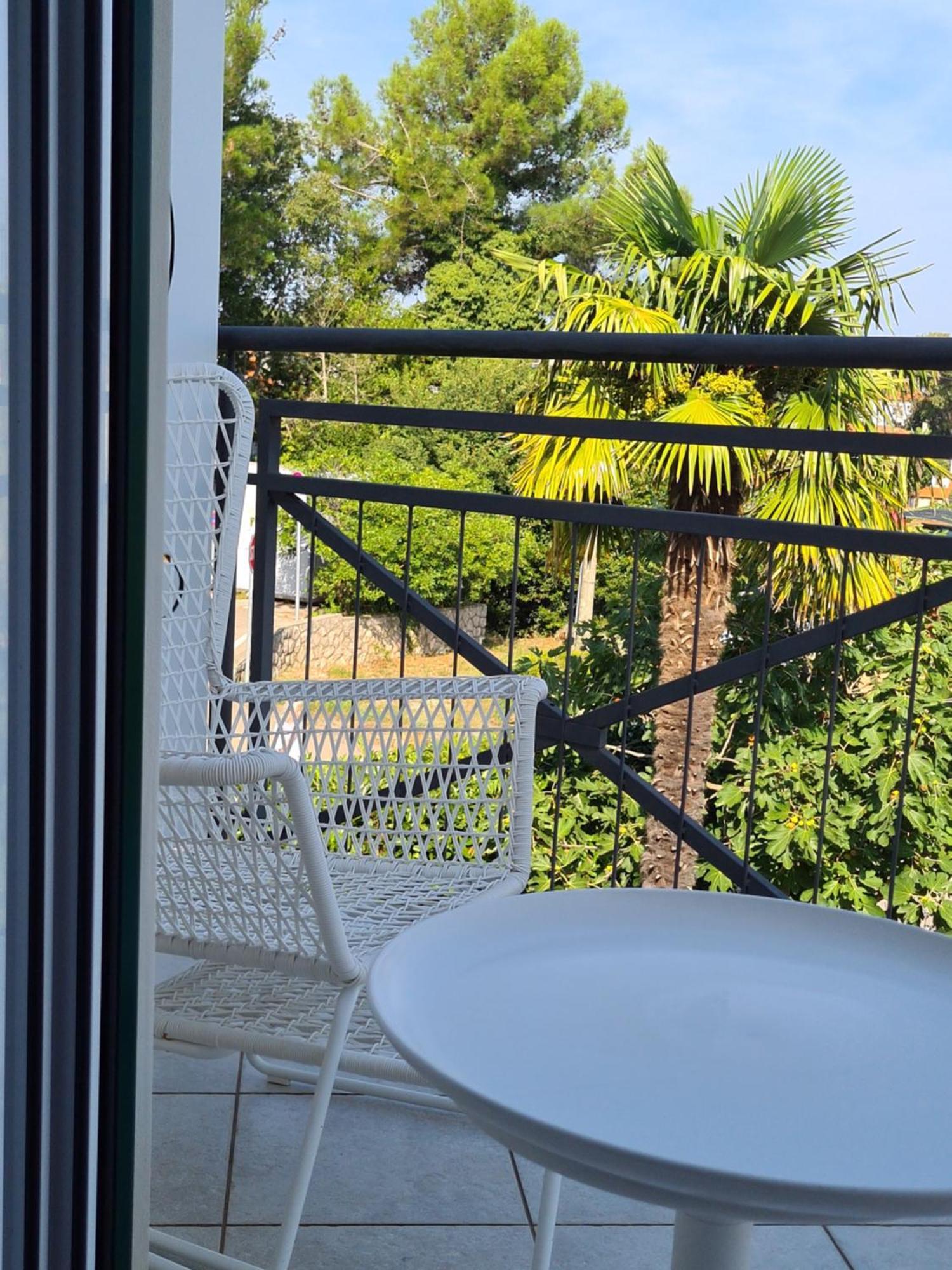 Apartments Biba Malinska Ngoại thất bức ảnh
