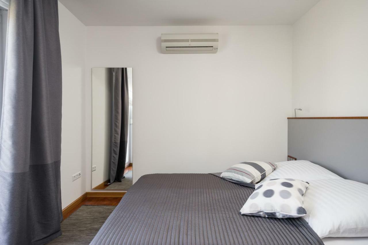 Apartments Biba Malinska Ngoại thất bức ảnh