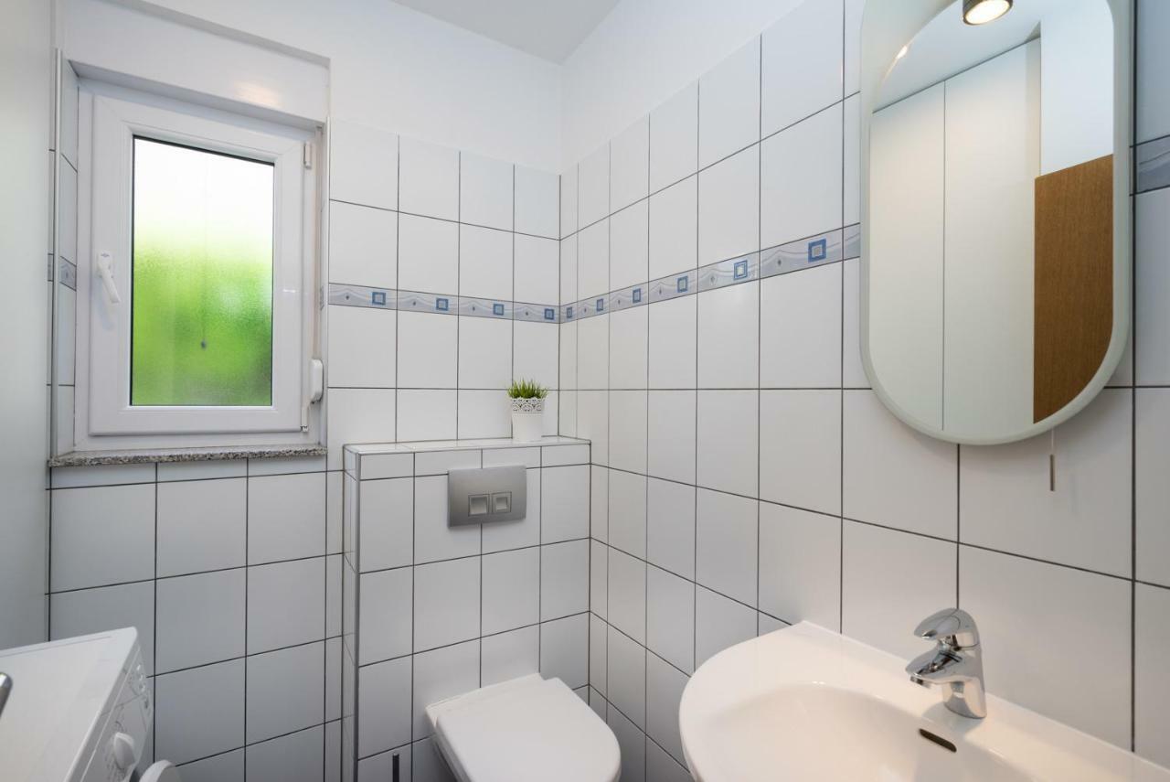 Apartments Biba Malinska Ngoại thất bức ảnh